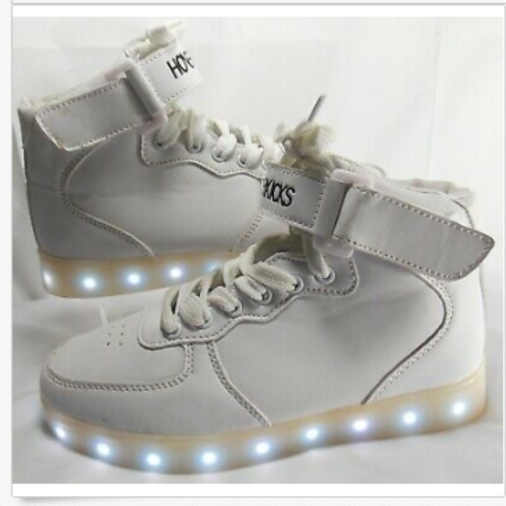HOVERKICKS Supernova LED Skaters Sneakers Sz 4